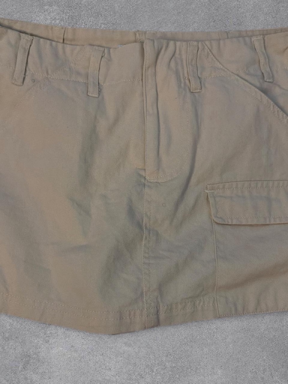 Forever 21 Men's Cargo Shorts in Khaki-Tan